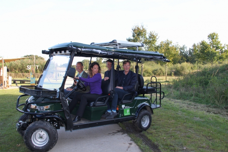 Natuurbelevingcentrum De Oostvaarders neemt elektrische excursievoertuigen in gebruik