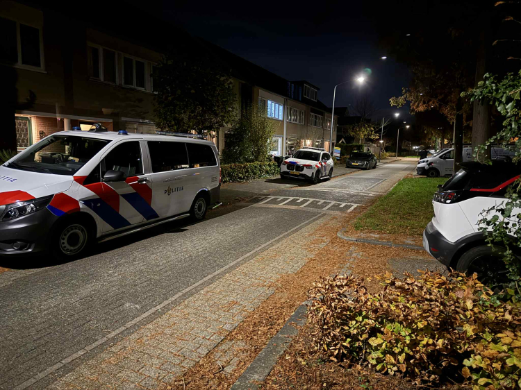 Overval gepleegd op woning in Almere Buiten, bewoner mishandeld