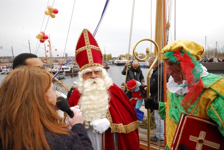 [Foto's] Intocht van Sinterklaas in Almere Haven