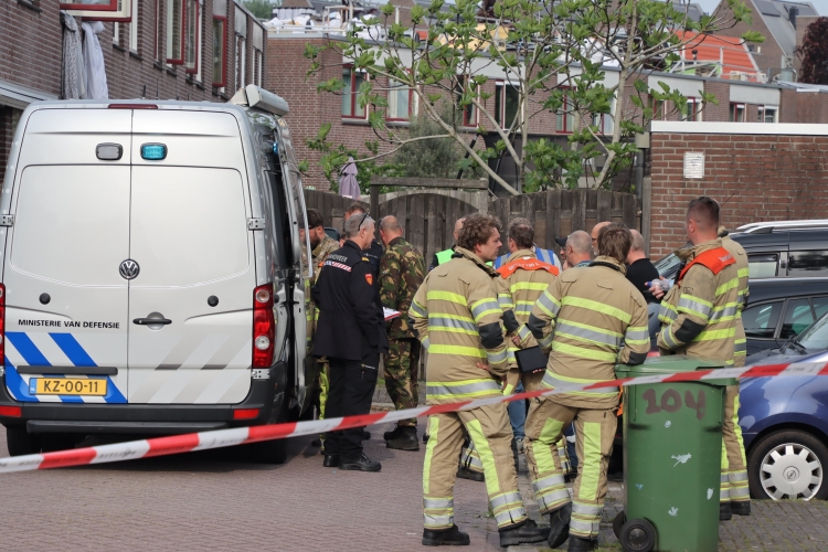 Twee mannen aangehouden na schietincident en aantreffen explosief in Almere Haven