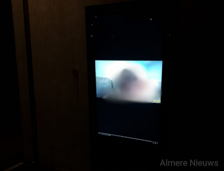 [Update 10.03u] Informatiebord van AllGo vertoont twee uur lang porno