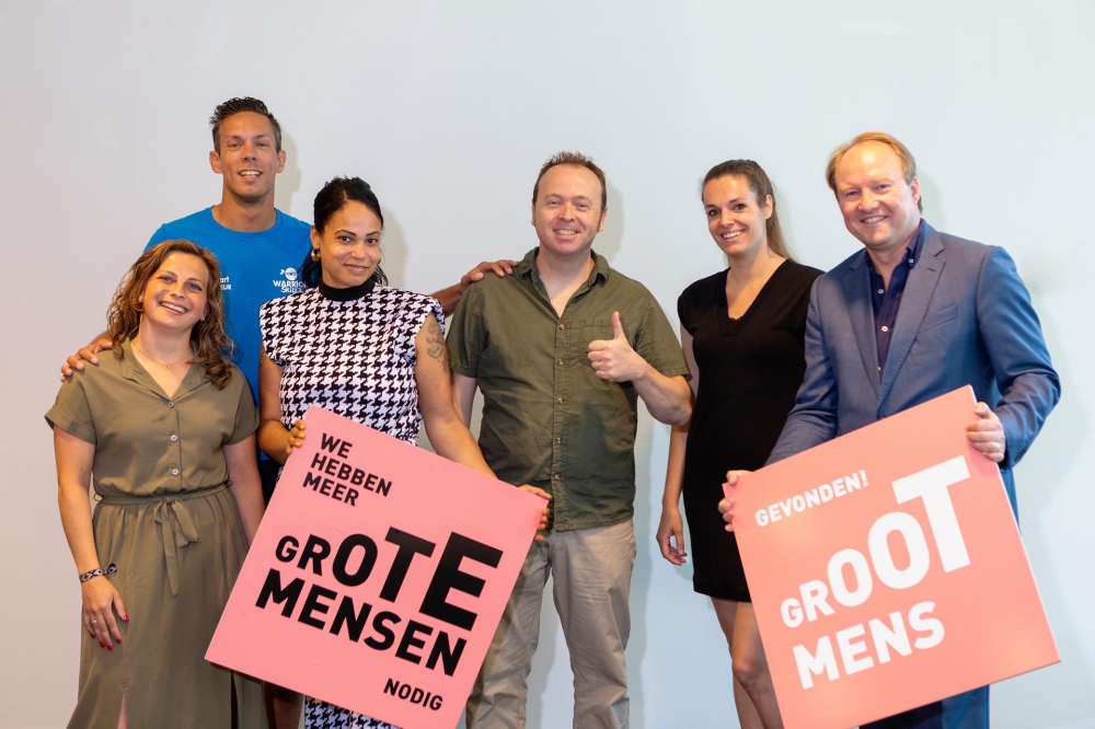 Vijf Almeerders door burgemeester Van der Loo benoemd tot Groot Mens 2023