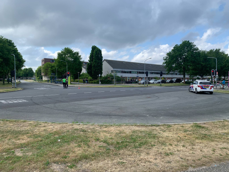 Schietpartij in Tussen de Vaarten: busverkeer stilgelegd, huis omsingeld en arrestatieteam onderweg