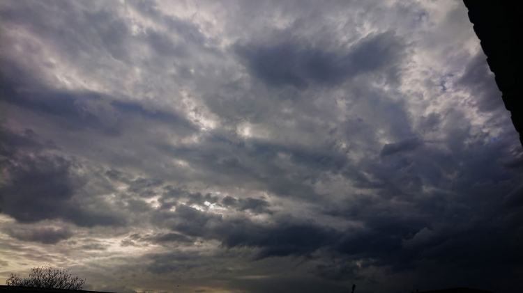 Weerbericht: donderdag onweer en regen, daarna voorlopig lagere temperaturen